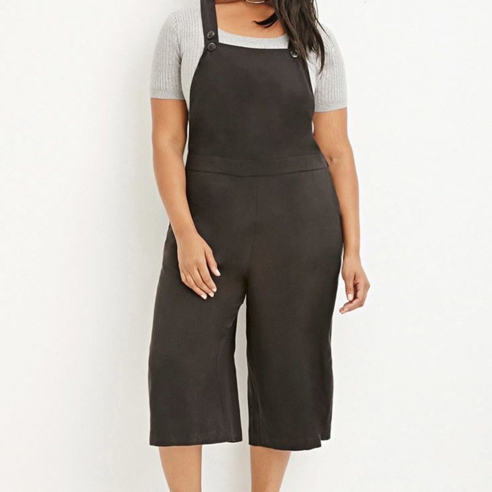 Forever 21 Black Cropped Wide-Leg Jumpsuit Overall